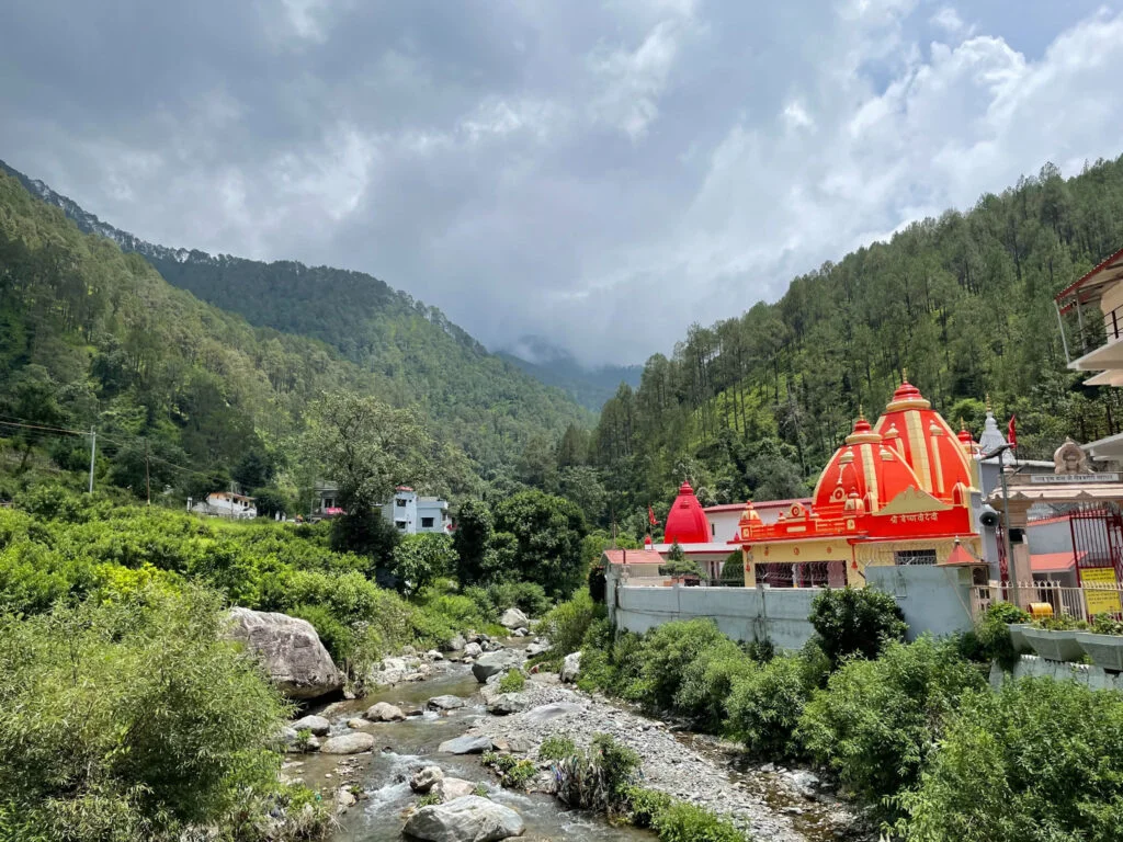 Kainchi Dham amid Himalayan greenery